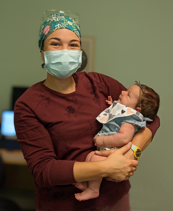 midwife-and-newborn-st-jacobs-midwives